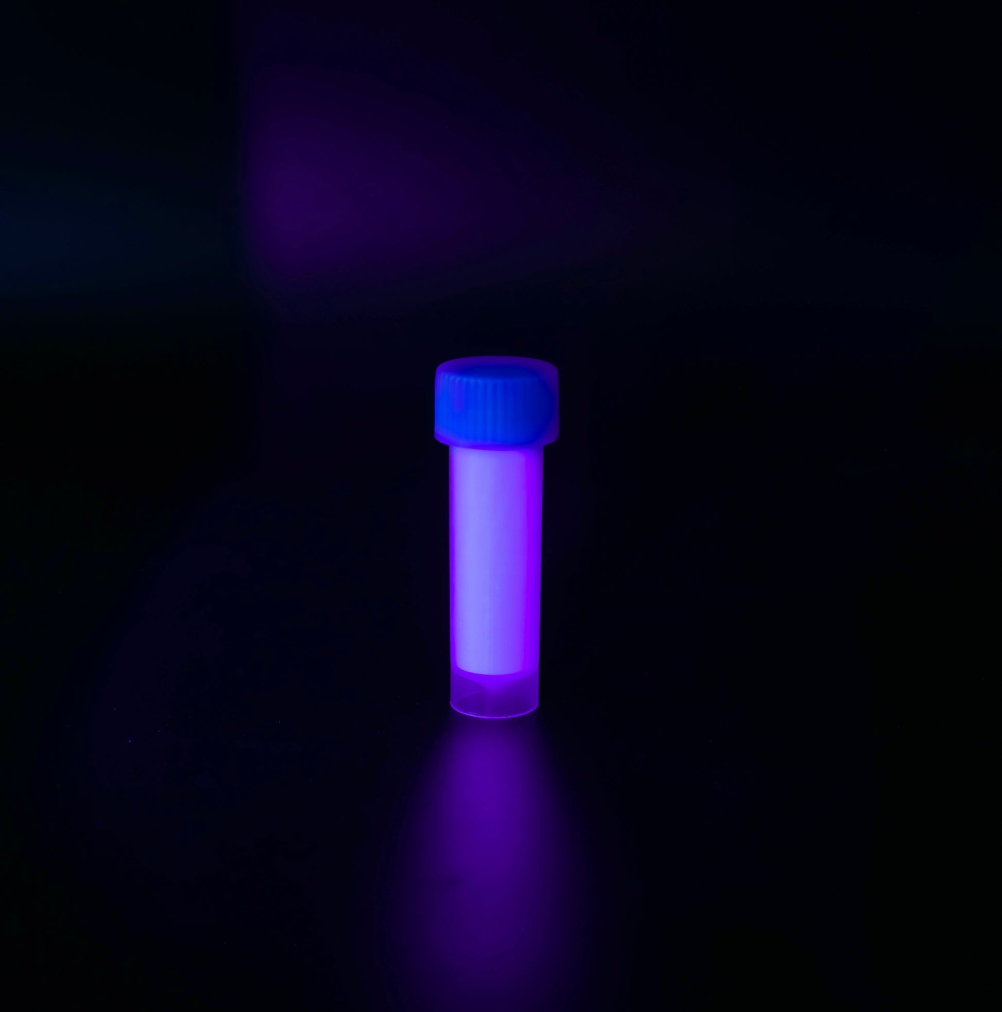 Purple Glow Powder (white daytime) - Patrick Adair Supplies